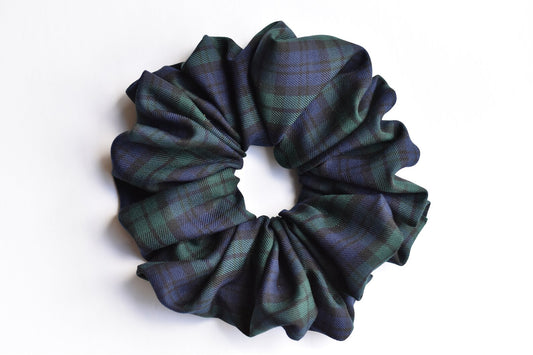 The Crest Hair Scrunchie (Classic Plaid)